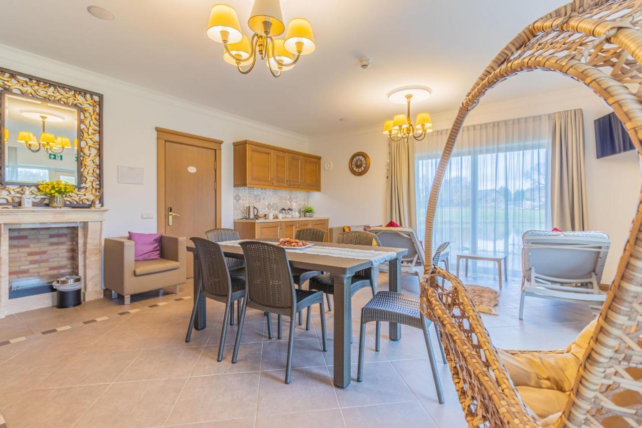 מלון Skrunda Manor מראה חיצוני תמונה